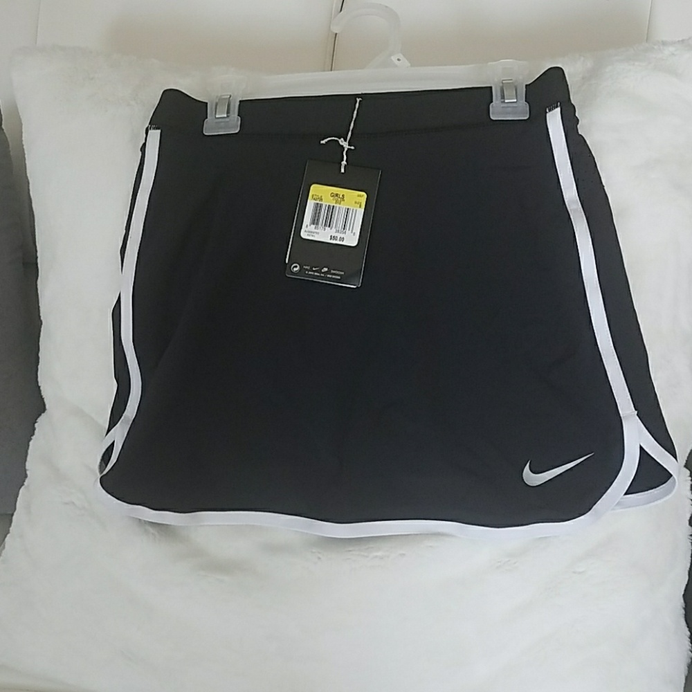 **SOLD** NIKE Dri fit Skirt